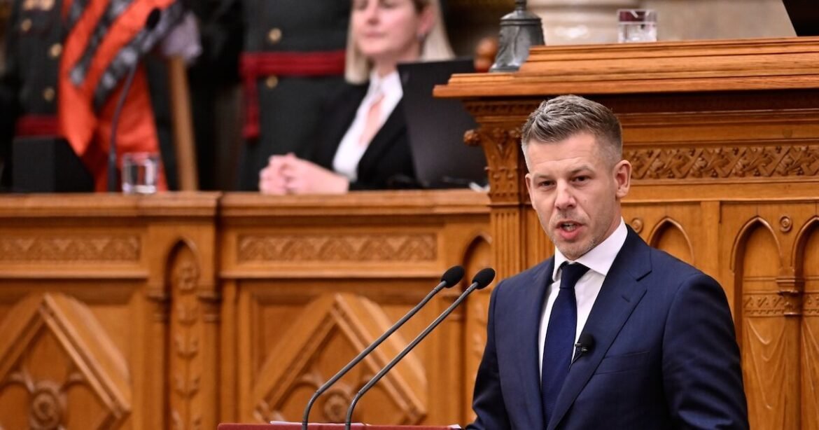 Ουγγαρία: Ο Μάγιαρ ορκίστηκε πρωθυπουργός – Tέλος στα 16 χρόνια κυριαρχίας του Όρμπαν