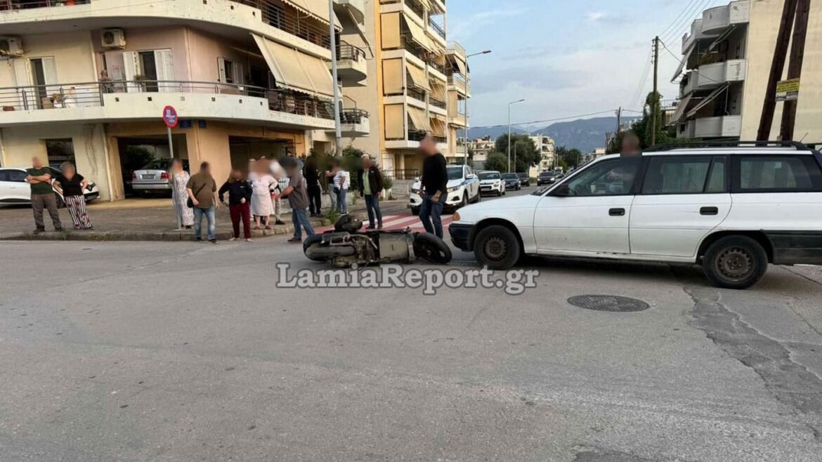 Λαμία: Τροχαίο με μηχανάκι σε διασταύρωση «καρμανιόλα» – Δείτε φωτογραφίες και βίντεο