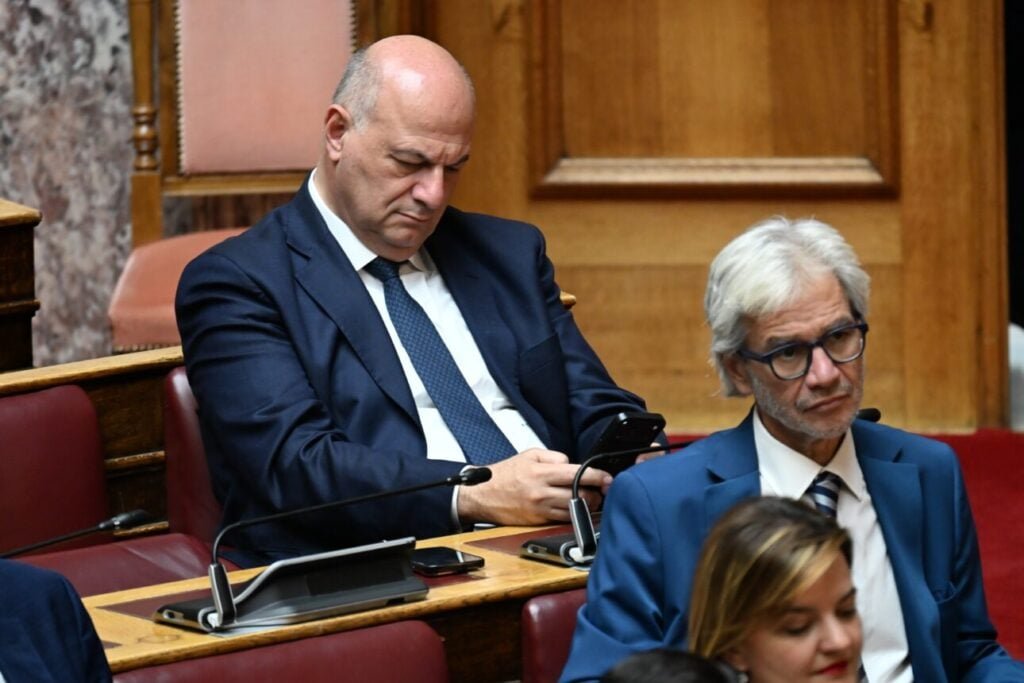 Δικογραφία σε βάρος δύο για απειλές κατά του πρώην υπουργού Κώστα Τσιάρα