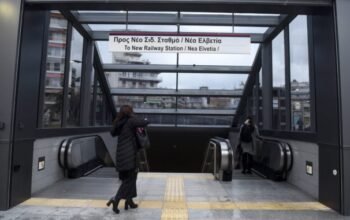 Μετρό Θεσσαλονίκης: Επιβάτες εγκλωβίστηκαν για λίγη ώρα στα ασανσέρ δύο σταθμών – Τι συνέβη