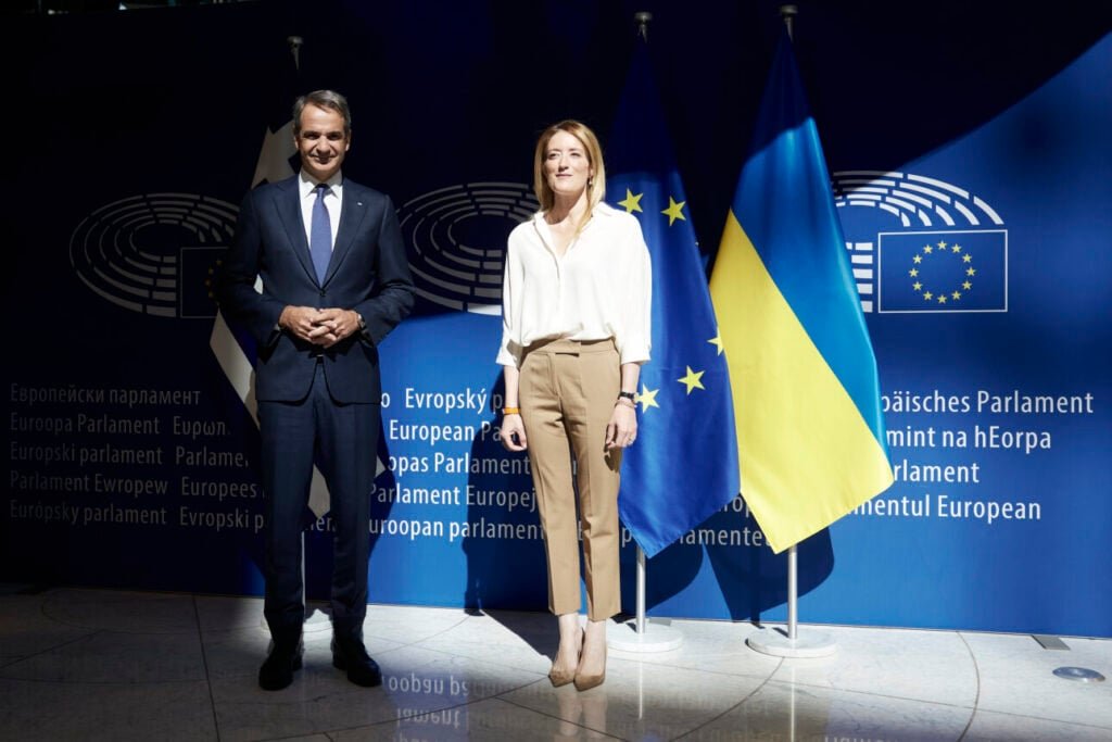 «Μαζί για την Ελλάδα του 2030»: Στο 16ο Συνέδριο της ΝΔ Ζαν Κλοντ Γιούνκερ και Ρομπέρτα Μέτσολα
