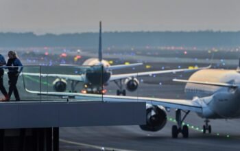 Επικεφαλής ΙΑΤΑ: Αναπόφευκτη η αύξηση στις τιμές εισιτηρίων – Ασφυξία στην ΕΕ από την εξάντληση των καυσίμων