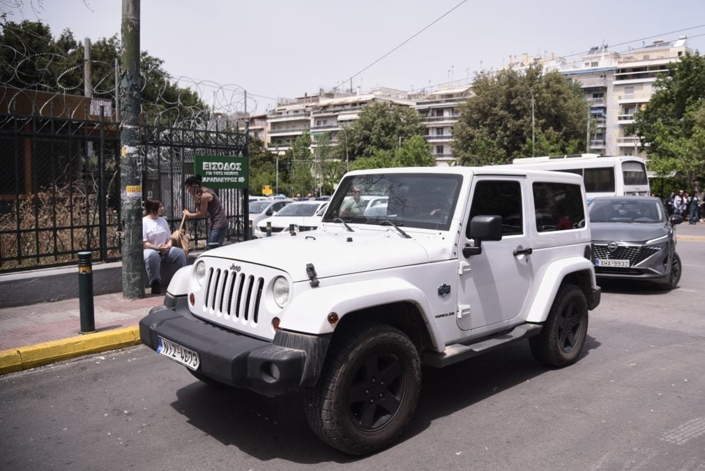 Καλλιθέα: Απολογείται ο 58χρονος που πυροβόλησε με ούζι γυναίκα σε μπαρ