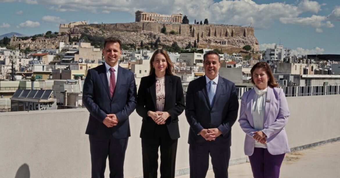 Παπασταύρου: Συμφωνία για διεύρυνση του Κάθετου Διαδρόμου με τη Βόρεια Μακεδονία και τη Σερβία