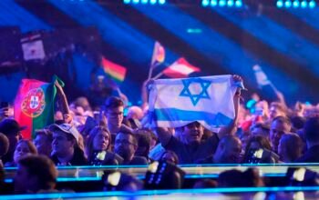 «Η Eurovision δεν είναι ο… ΟΗΕ» – Το Politico προβλέπει «επεισοδιακό τελικό» απόψε στη Βιέννη