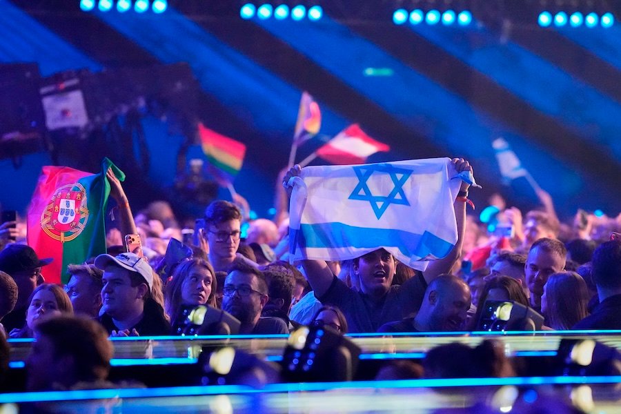 «Η Eurovision δεν είναι ο… ΟΗΕ» – Το Politico προβλέπει «επεισοδιακό τελικό» απόψε στη Βιέννη