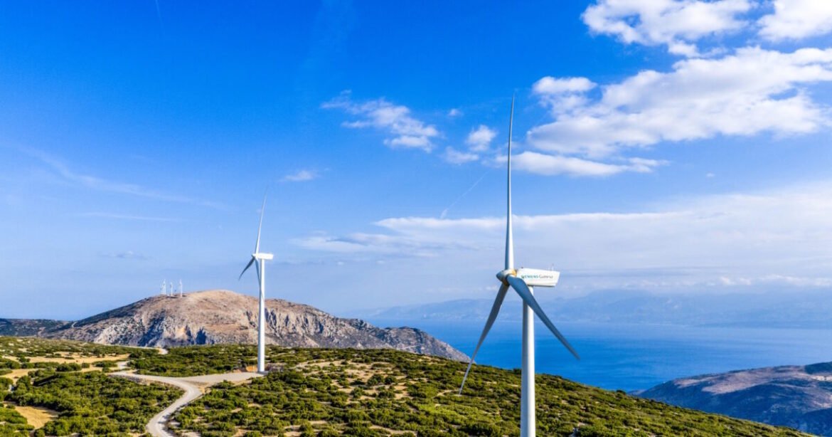 Φθηνότερο ρεύμα υπόσχονται οι ΑΠΕ – Μείωση κόστους παραγωγής κάτω από 50 ευρώ/MWh προβλέπει έρευνα