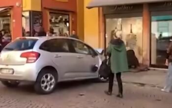 Ιταλία: Ακρωτηριάστηκαν δύο τραυματίες της τυφλής επίθεσης στη Μοντένα (Bίντεο)