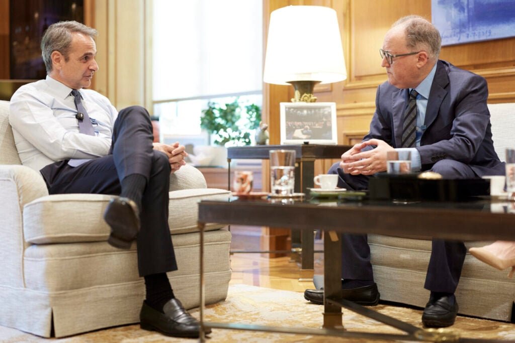 Μητσοτάκης στους FT: Οχι ιρανικά «διόδια» στα Στενά του Ορμούζ
