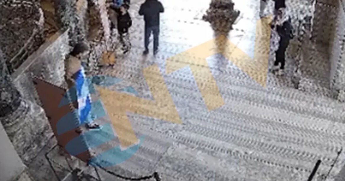 Τουρκία: Ποινή φυλάκισης με αναστολή στους δύο Έλληνες που άνοιξαν σημαία στην Αγία Σοφία