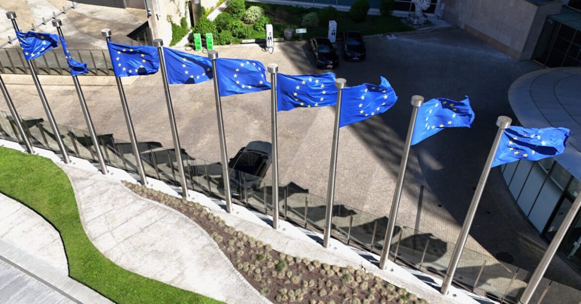 Η Κομισιόν προτείνει 9μηνη άρση κυρώσεων για κινέζικη εταιρεία microchip