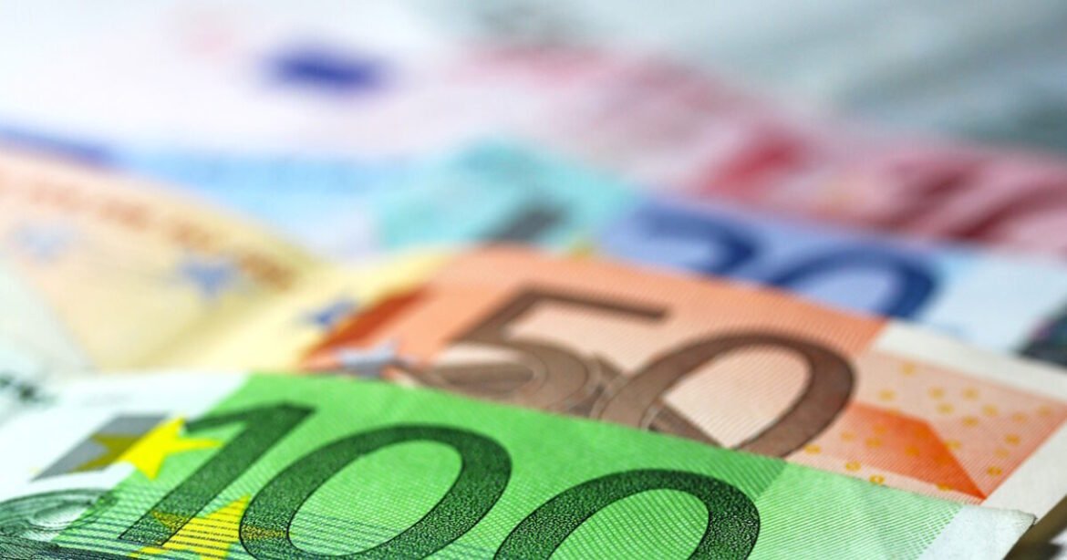 Τα χρέη του Δημοσίου ξεπέρασαν τα 3 δισ. ευρώ – Μαζί με τις εκκρεμείς επιστροφές φόρων φτάνουν τα 3,9 δισ. ευρώ