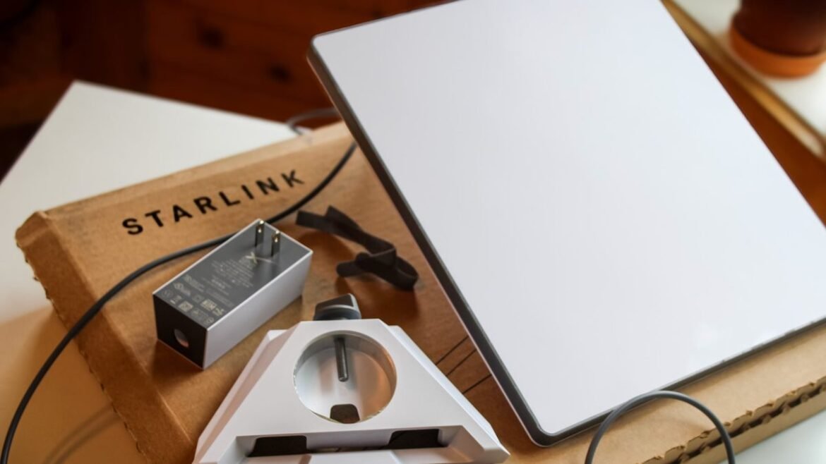 Διαρροή στο firmware της SpaceX: Έρχεται νέο αυτόνομο Starlink Mini με μπαταρία και θύρα USB-C