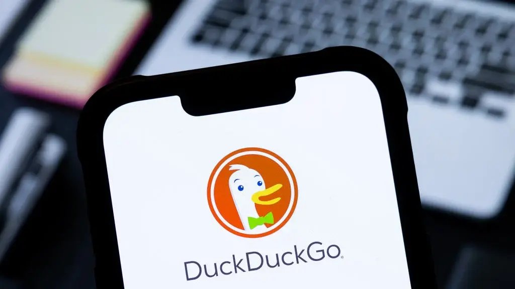 Μαζική φυγή χρηστών προς το DuckDuckGo μετά την επιβολή της AI στο Google Search