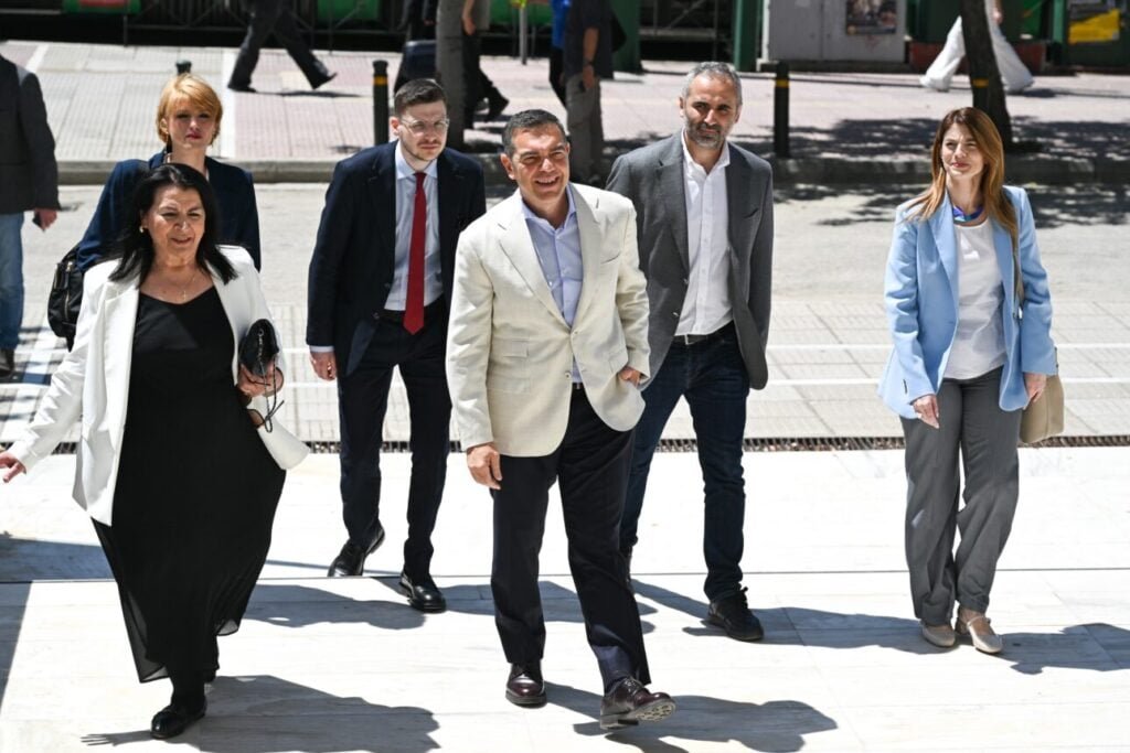 Στον Αρειο Πάγο ο Τσίπρας – Κατέθεσε την ιδρυτική διακήρυξη της ΕΛ.Α.Σ.