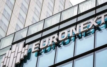 Το Euronext Athens στο «κλαμπ» των ανεπτυγμένων αγορών, φέρνει ρευστότητα και ρεκόρ ΑΜΚ το 2026