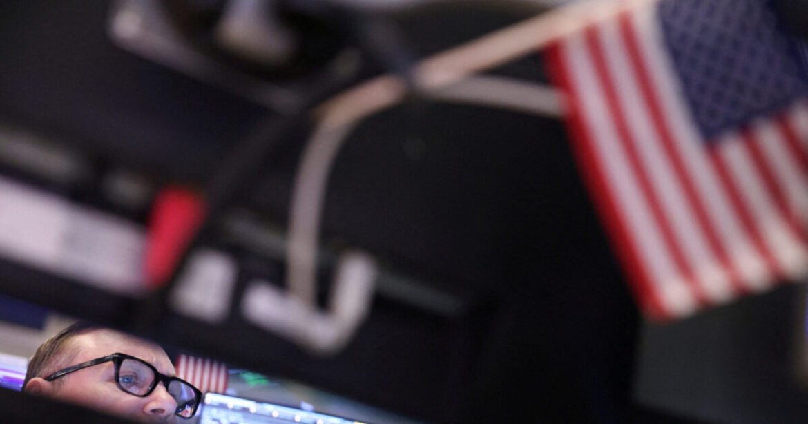 Wall Street: Σε επίπεδα ρεκόρ ο S&P 500 με ράλι της τεχνολογίας, κόντρα στην άνοδο του πετρελαίου