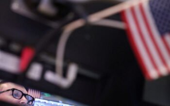 Wall Street: Σε επίπεδα ρεκόρ ο S&P 500 με ράλι της τεχνολογίας, κόντρα στην άνοδο του πετρελαίου