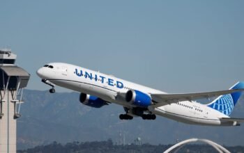 Πτήση της United Airlines επέστρεψε εσπευσμένα λόγω ενός ονόματος Bluetooth με τέσσερα γράμματα