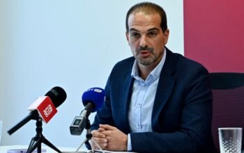 Σακελλαρίδης: Η πρόταση Τσίπρα είναι σαν να πουλάμε καθρεφτάκια σε ιθαγενείς
