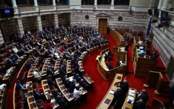 Η Επιτροπή Αναθεώρησης του Συντάγματος έχει δύο μήνες μπροστά της
