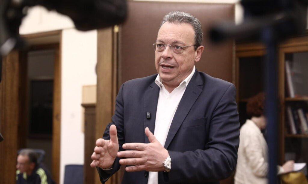 Γέφυρες Φάμελλου σε Τσίπρα: «Δεν βλέπουμε ανταγωνιστικά την ΕΛ.Α.Σ.»