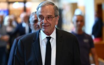Σαμαράς: Μητσοτάκης και Τσίπρας μοιάζουν σαν δυο σταγόνες νερό