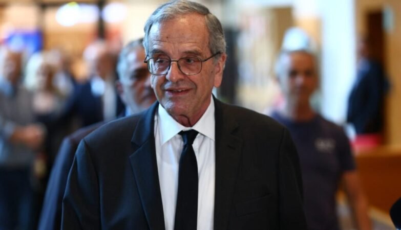 Σαμαράς: Μητσοτάκης και Τσίπρας μοιάζουν σαν δυο σταγόνες νερό