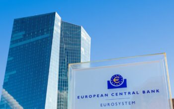 ΕΚΤ: Ώρα αποφάσεων για τα επιτόκια – Αλλαγή στρατηγικής, με αύξηση 25 μονάδων βάσης την Πέμπτη