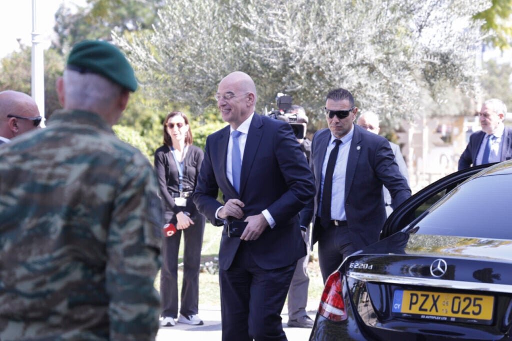 Ευρωπαϊκό διάβημα για την παρενόχληση των αεροσκαφών Δένδια και δύο ακόμη ομολόγων του από τους Τούρκους