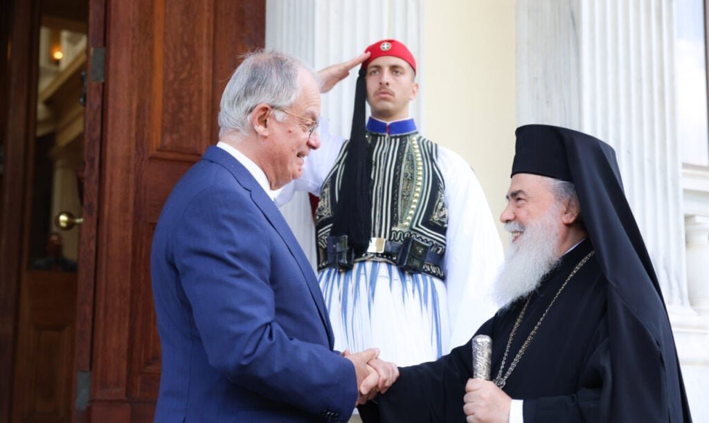 Τασούλας προς Πατριάρχη Ιεροσολύμων: Θα συνεχίσουμε να στηρίζουμε τις προσπάθειές σας