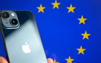 Πόλεμος Apple και ΕΕ για τη Siri AI: «Δική της απόφαση να μην τη φέρει στα iPhone της Ευρώπης» λέει η Κομισιόν
