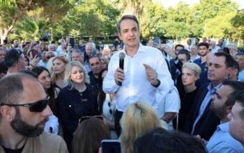 Μητσοτάκης: Στον πολιτικό διαγκωνισμό ο «τζάμπας 1» συναγωνίζεται τον «τζάμπα 2»