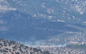 Φωτιά στο Κορωπί: Καίει σε αγροτοδασική έκταση