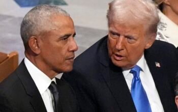 Δημοσκόπηση CNN: Ο Ομπάμα πιο δημοφιλής εν ζωή πρώην πρόεδρος – 1 στους 3 έχει θετική άποψη για τον Τραμπ