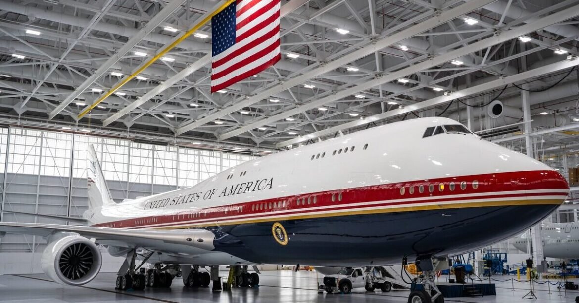 Οι πρώτες εικόνες από το νέο Air Force One – Το ιπτάμενο φρούριο του Τραμπ αξίας 400 εκατ. δολαρίων (Βίντεο)