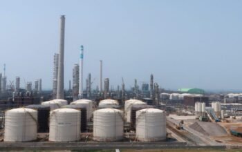 To πετρέλαιο θα υποχωρήσει στα 70 δολάρια – Οι προβλέψεις Citi, Goldman Sachs και Morgan Stanley
