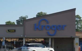 Βουτιά για τη μετοχή της Kroger λόγω της πίεσης στα νοικοκυριά από τον υψηλό πληθωρισμό