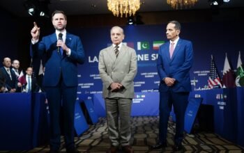 Βήμα αποκλιμάκωσης στη Μέση Ανατολή: Συμφωνία Ιράν και ΗΠΑ για τις εξαγωγές πετρελαίου – Σχέδιο 60 ημερών
