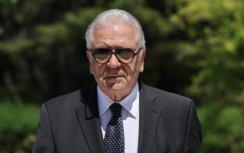 Ενταλμα σύλληψης για Αβραμόπουλο για το Qatargate – τι απαντά ο ίδιος