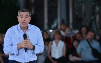 Τη «σκιώδη» κυβέρνησή του ανακοίνωσε ο Αλέξης Τσίπρας