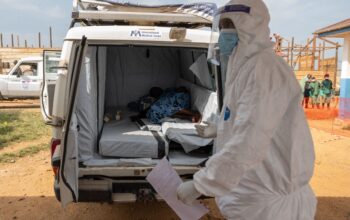 Πρώτο κρούσμα του Έμπολα στη Γαλλία: Θετικός γιατρός που επέστρεψε από το Κονγκό