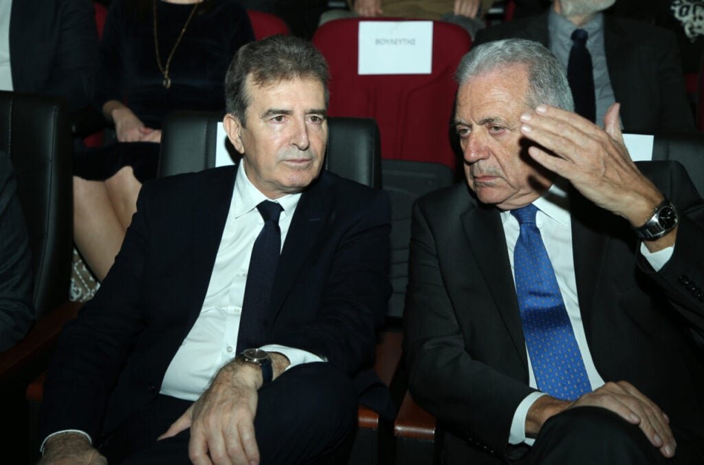 Μέσω πηγών η απάντηση Χρυσοχοΐδη σε Αβραμόπουλο: «Καμία προνομιακή μεταχείριση – Τηρήθηκαν όλες οι προβλεπόμενες διαδικασίες»