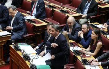 Ρελάνς ΠΑΣΟΚ με τροπολογίες για 120 δόσεις και ειδικό ακατάσχετο επαγγελματικό λογαριασμό
