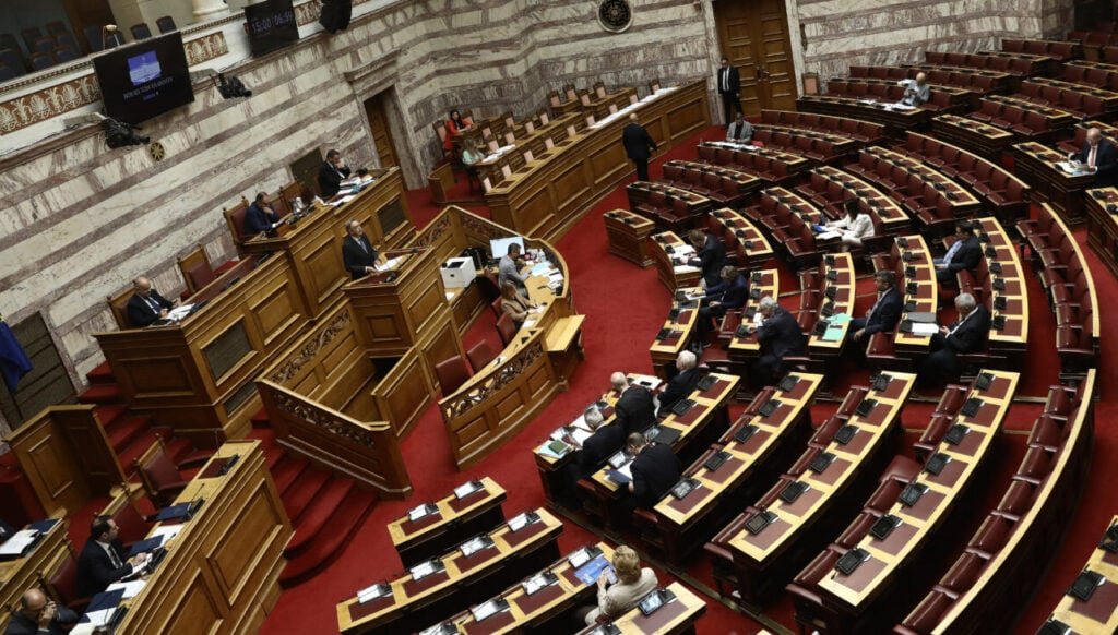 Βουλή: Νομοθετικές βελτιώσεις στην τροπολογία για τα δάνεια του Νόμου Κατσέλη