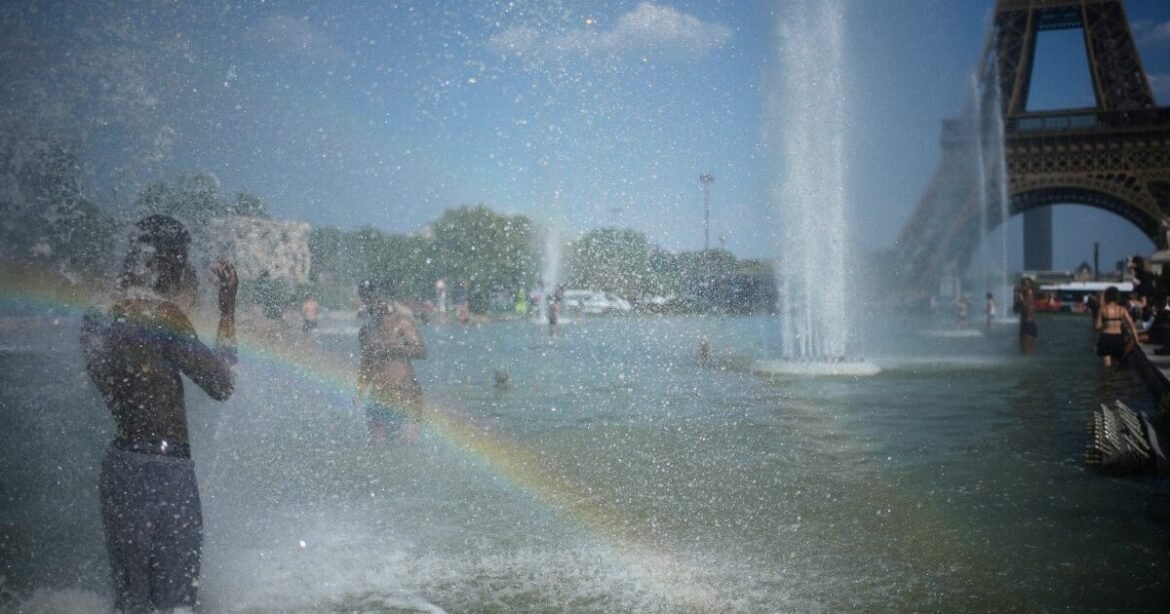 Οι Γάλλοι «ανακάλυψαν» τα κλιματιστικά: 30.000 συσκευές σε ένα 24ωρο – Ψάχνουν για λύσεις «Made in Greece»