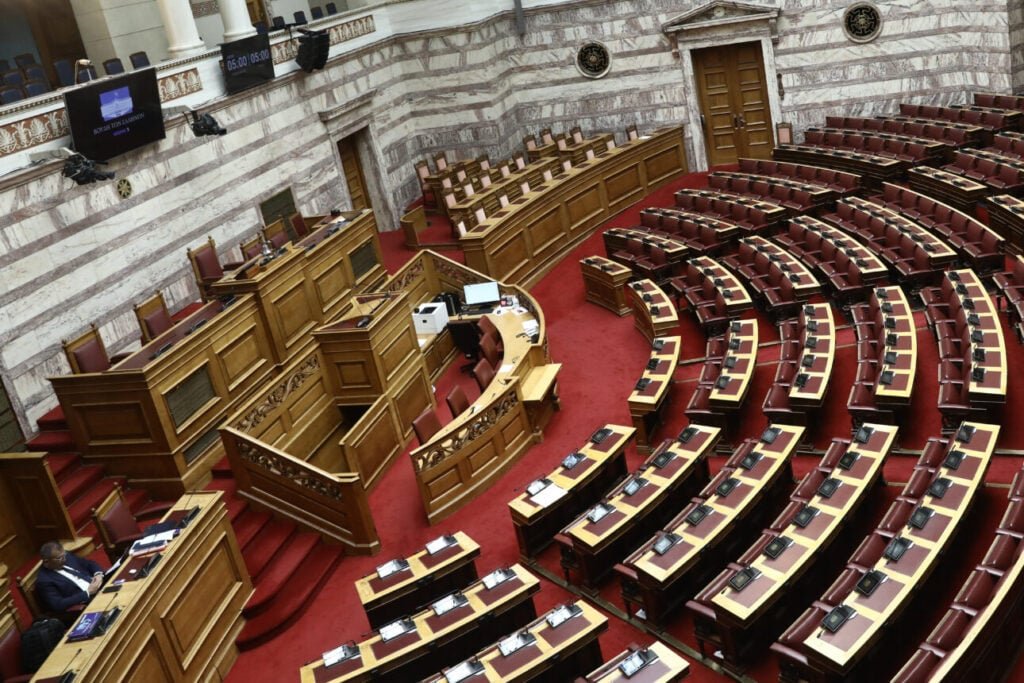 Στη Βουλή η «τροπολογία Πιερρακάκη» για τους δανειολήπτες του νόμου Κατσέλη – τι θα κάνει η αντιπολίτευση;