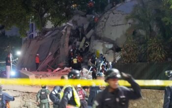 LIVE από τη Βενεζουέλα: Μάχη στα συντρίμμια – Εγκλωβισμένοι και φόβοι για χιλιάδες νεκρούς