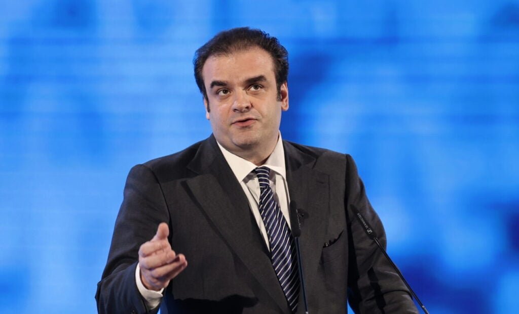 Στην Ουγγαρία ο Πιερρακάκης για συνάντηση με Μάγιαρ – στην ατζέντα η οικονομία