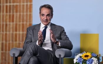 Μητσοτάκης: Εννέα στις 10 δεσμεύσεις μας έγιναν πράξη ή υλοποιούνται